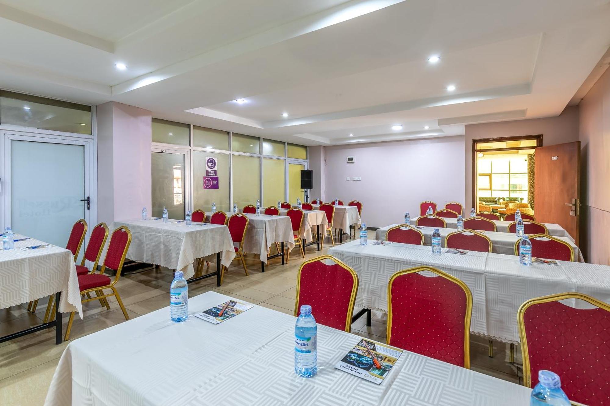 Russell Hotel Kampala Eksteriør bilde