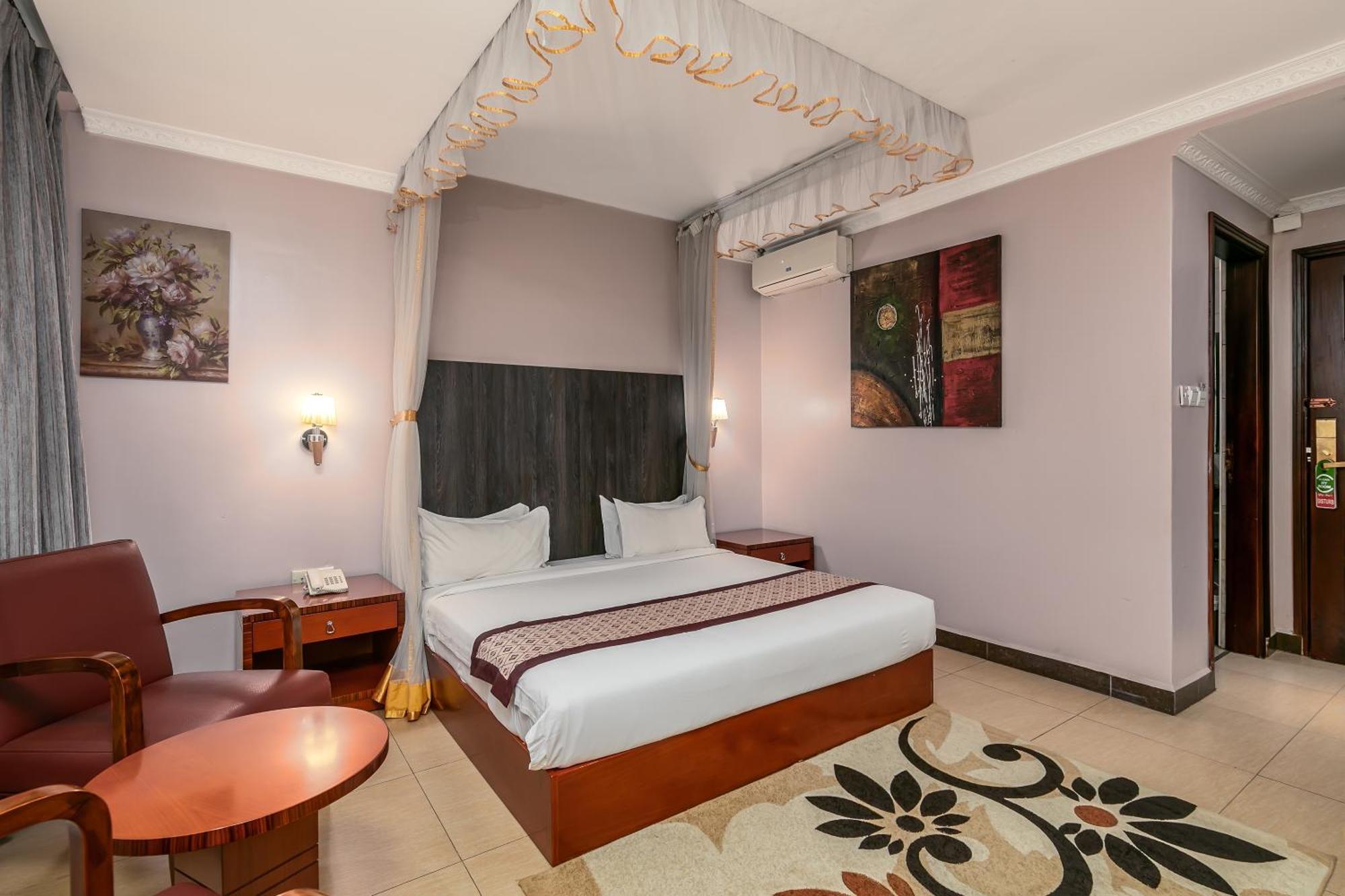 Russell Hotel Kampala Eksteriør bilde