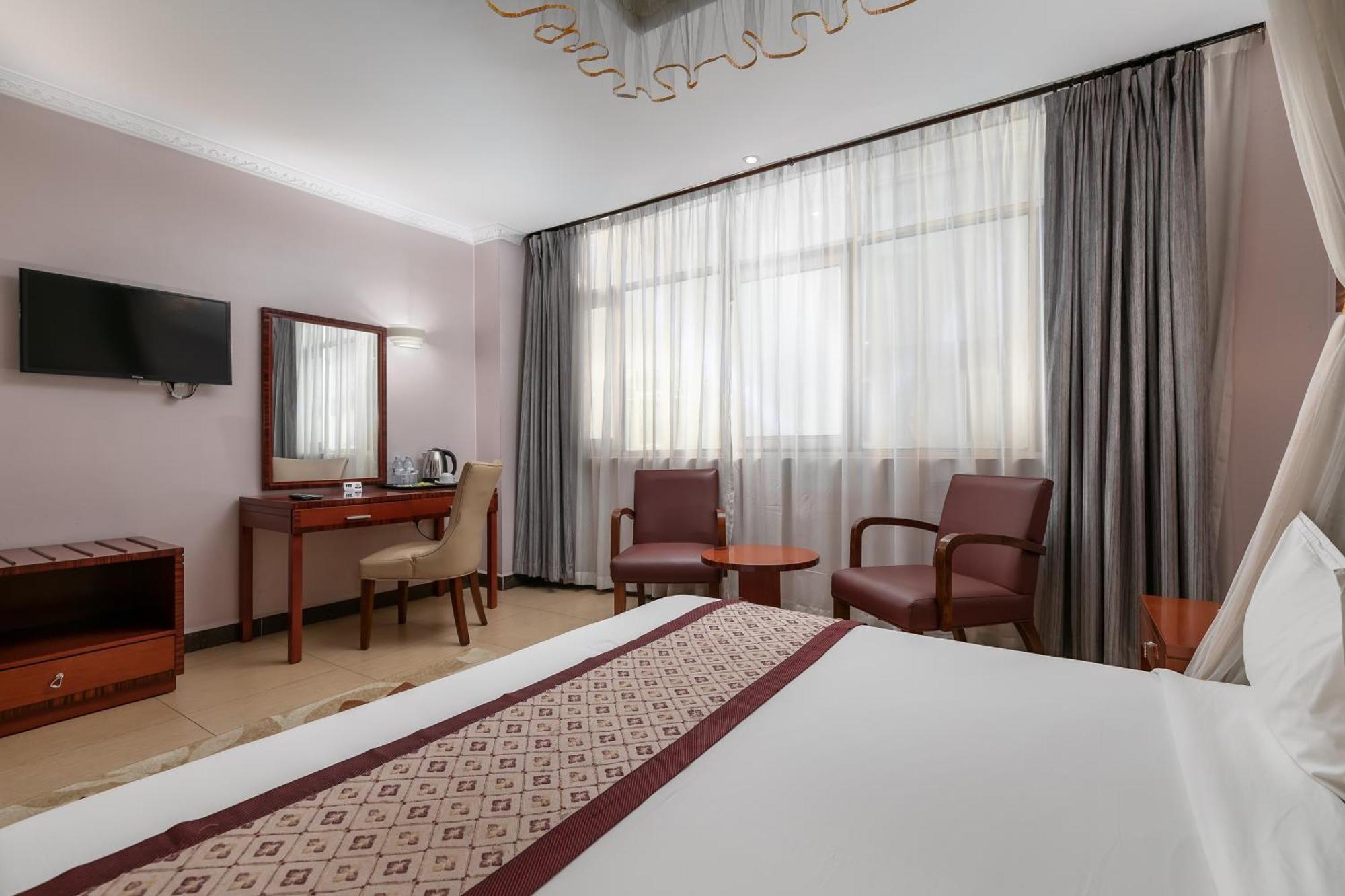 Russell Hotel Kampala Eksteriør bilde