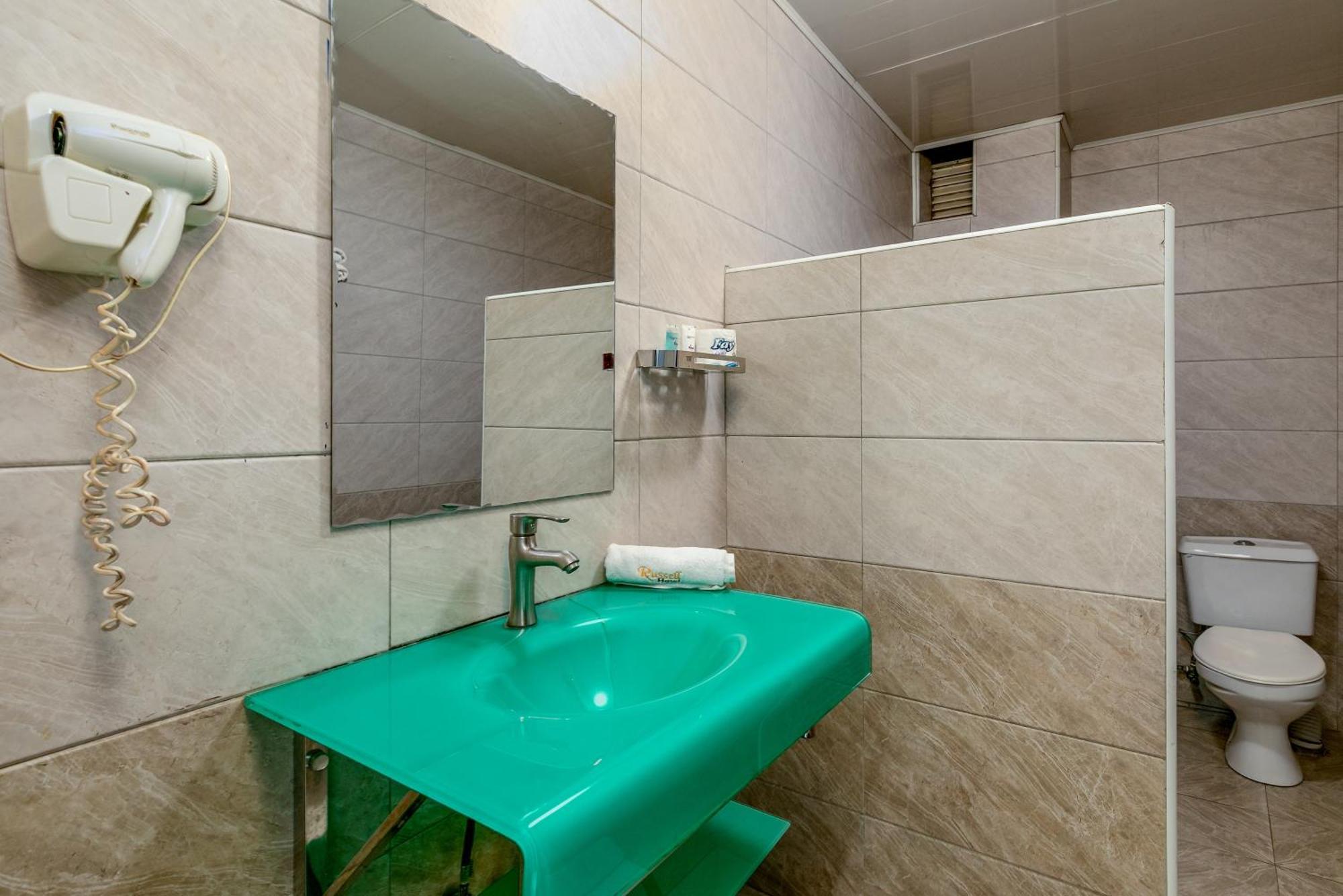 Russell Hotel Kampala Eksteriør bilde