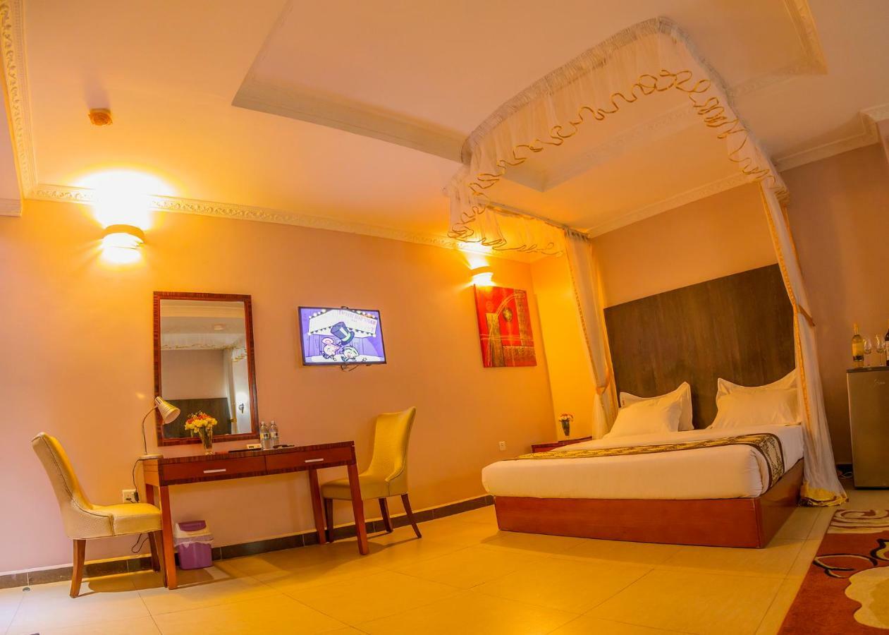 Russell Hotel Kampala Eksteriør bilde