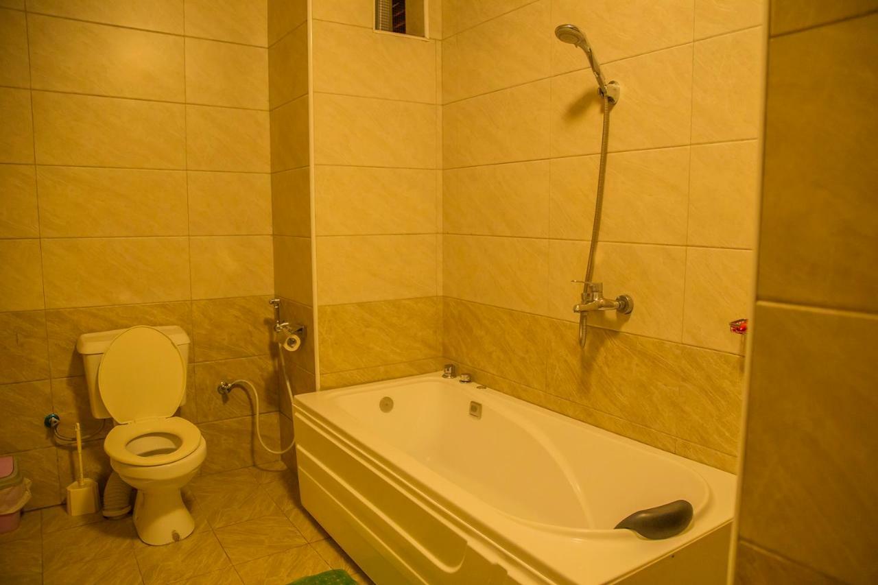 Russell Hotel Kampala Eksteriør bilde
